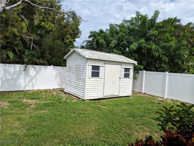 Building Photo - 2311 SW 16th Terrace