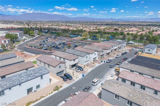 Building Photo - 9946 Kimura Hls Ave