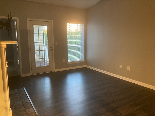 Building Photo - 4550 Strutfield Ln