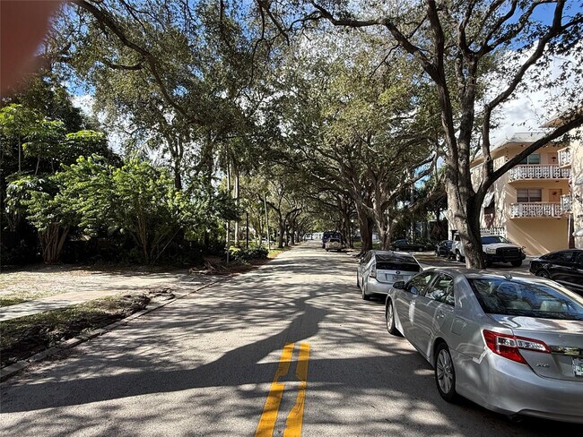 Building Photo - 2000 Jefferson St