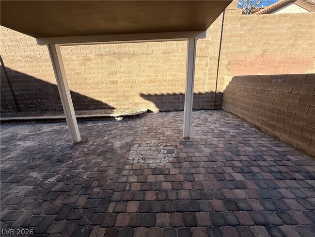 Building Photo - 5568 Jelsma Ave