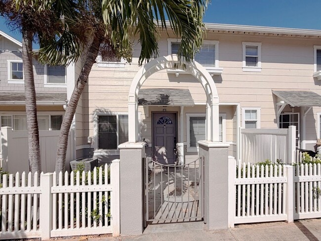 Primary Photo - Stunning 3-bedroom and 2.5-bathroom Townhouse (Located in Mariner Place, Ewa Beach, HI) Move in S...