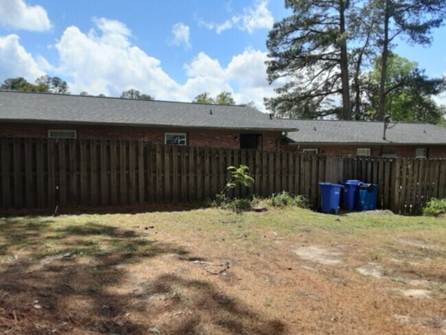 Building Photo - 268 Brewster Dr