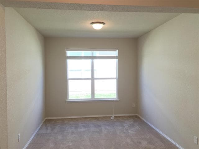 Building Photo - 2205 Arrowhead Dr