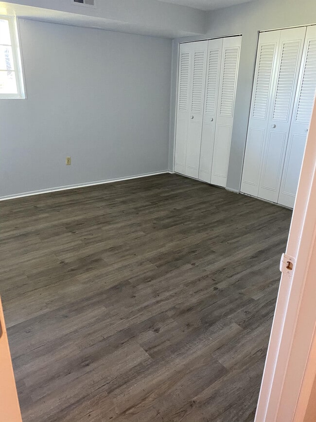 Building Photo - 3215 W Willow Knolls Dr
