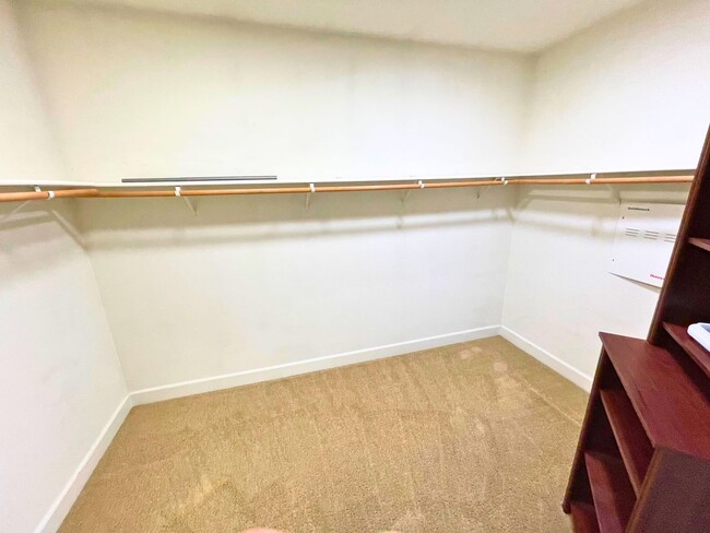 Building Photo - Beautiful 4 bed/ 3.5 bath in Natomas!
