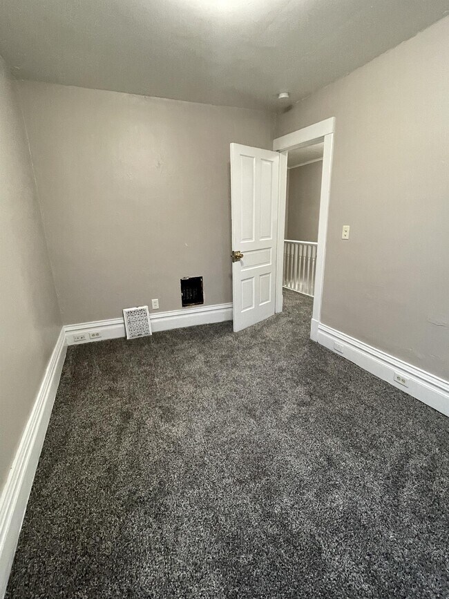 Building Photo - 2410 White St