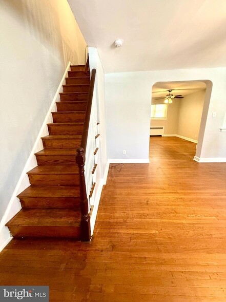 Building Photo - 324 S 27th St