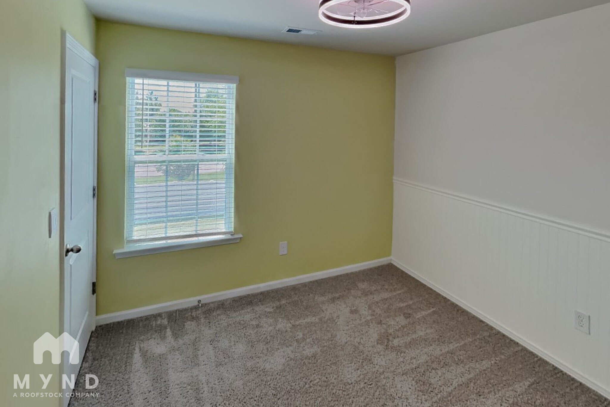 Building Photo - 2140 Redstone Dr
