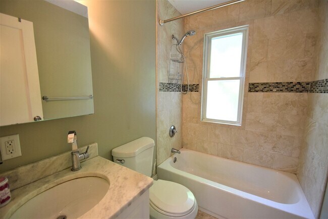 Building Photo - 179 Tremont St