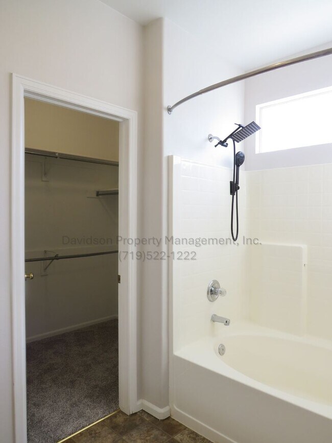 Building Photo - 4406 E Anvil Dr