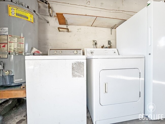 Building Photo - Beautiful 3BD/2BA with Updated Kitchen, 2-Car Detached Garage and A/C in Clairemont!