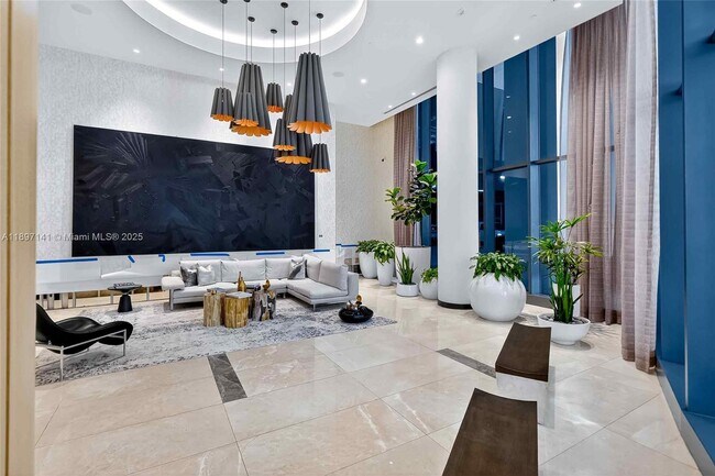 Building Photo - 55 SW 9th St