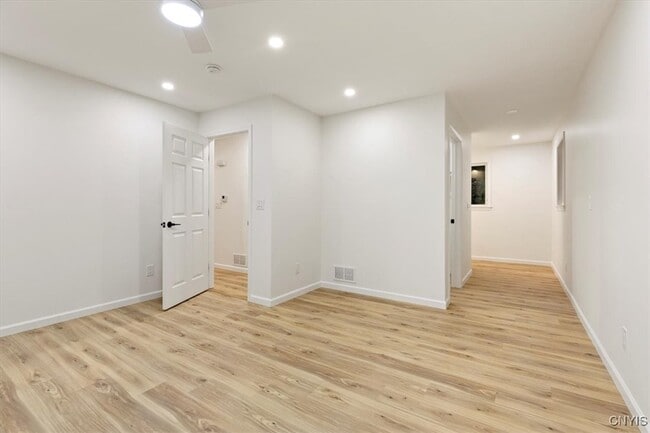 Building Photo - 7377 Merriman Rd