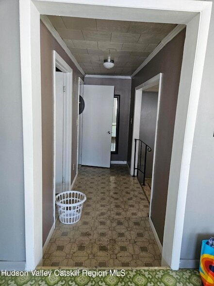 Building Photo - 477 Lattintown Rd