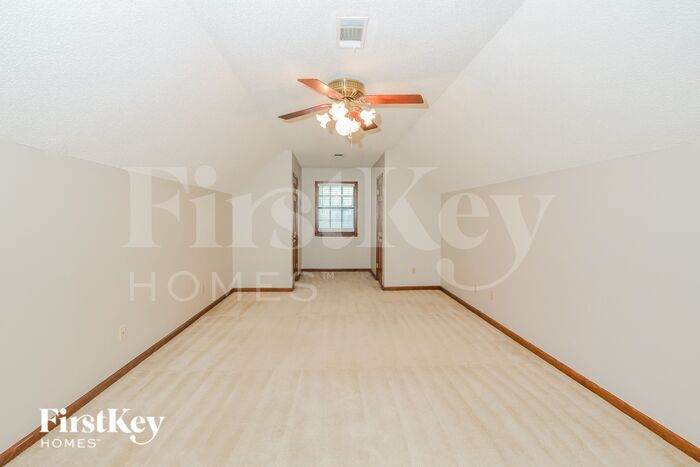 Building Photo - 3943 Green Spruce Bend