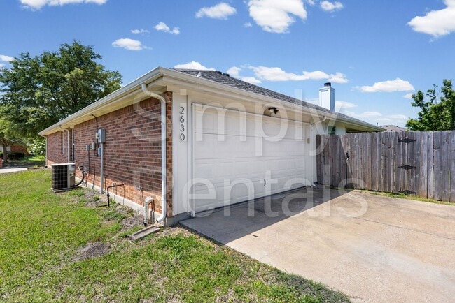 Building Photo - 2630 Massey Ln