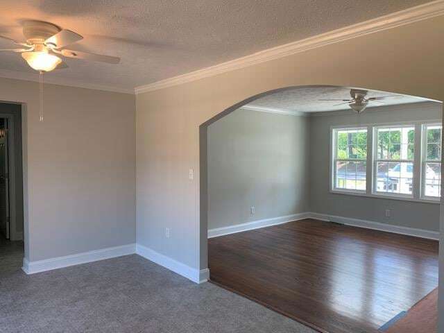 Building Photo - 1420 Central Dr