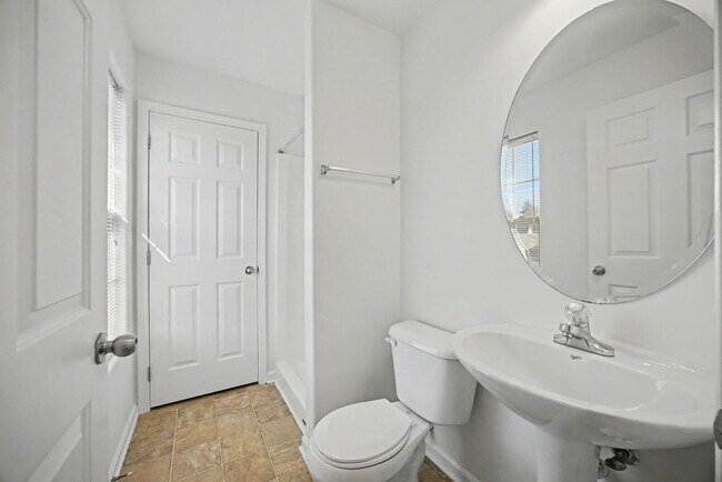 Building Photo - 2540 Sun Seeker Ct