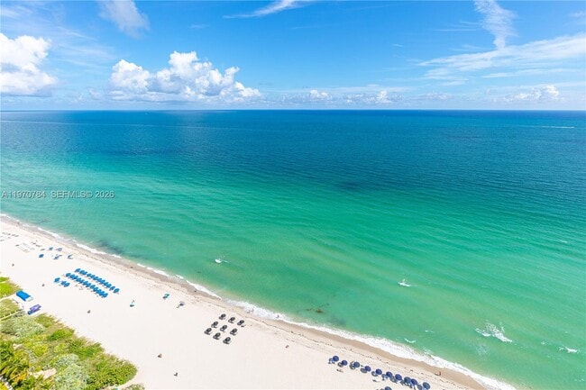 Building Photo - 17121 Collins Ave