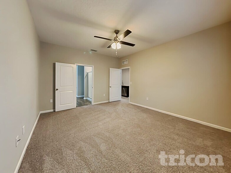 Building Photo - 16435 Winding Blossom Dr