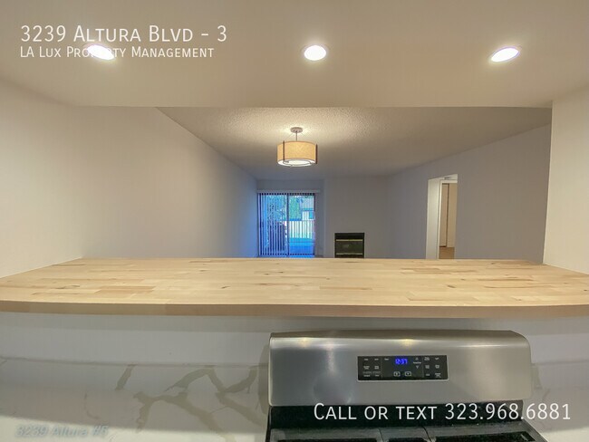 Building Photo - 3239 Altura Ave