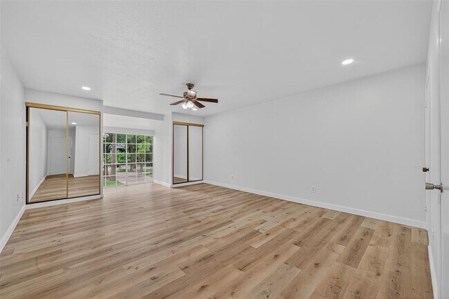 Building Photo - 12633 Memorial Dr
