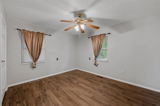 Building Photo - 6209 Shadydell Dr