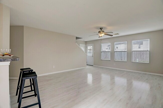 Building Photo - 5714 Basswood Dale Dr
