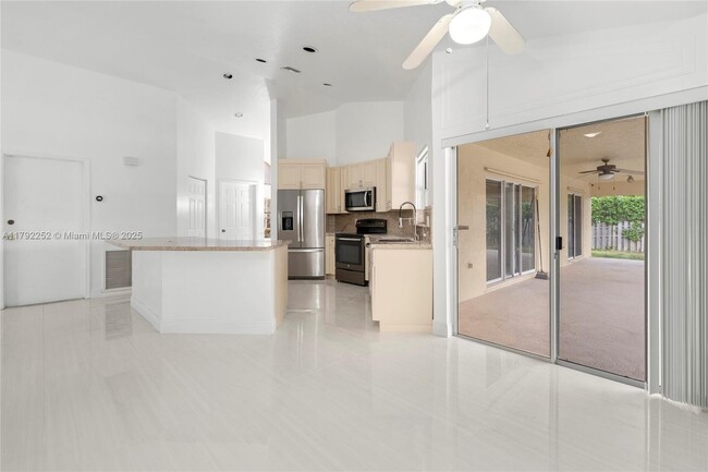 Building Photo - 1400 SW 54th Ave