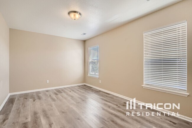Building Photo - 4095 Eagle Ridge Way
