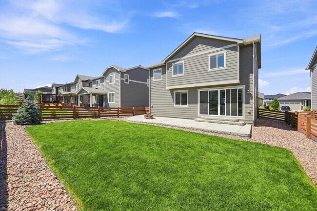 Building Photo - $2,940.95 with $300 off for the first month's rent, 3 Beds - 3 Baths, Single Family Home in Erie ...