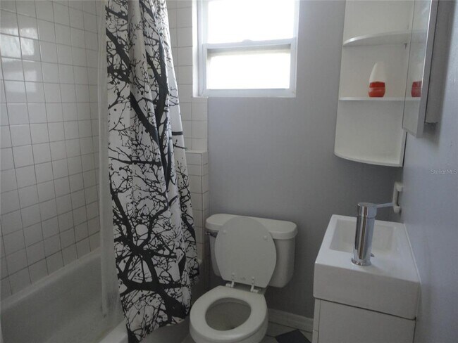 Building Photo - 2735 41st Ave N