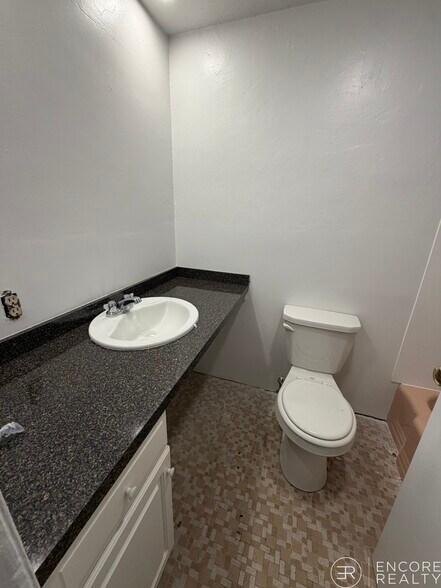 Building Photo - 48 Lancaster Ter