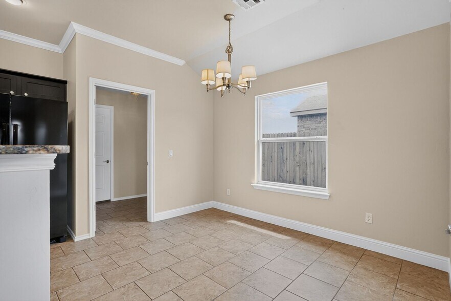 Building Photo - 13113 Camden Dr