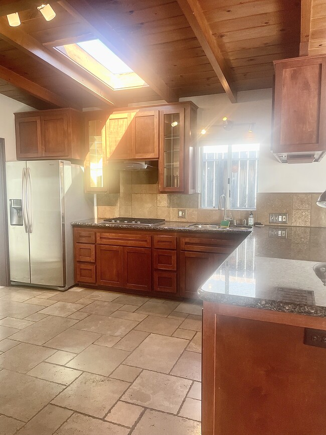 Building Photo - 123 Avenida Dolores