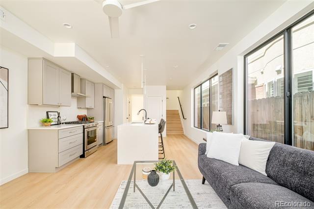 Building Photo - 267 S Jackson St