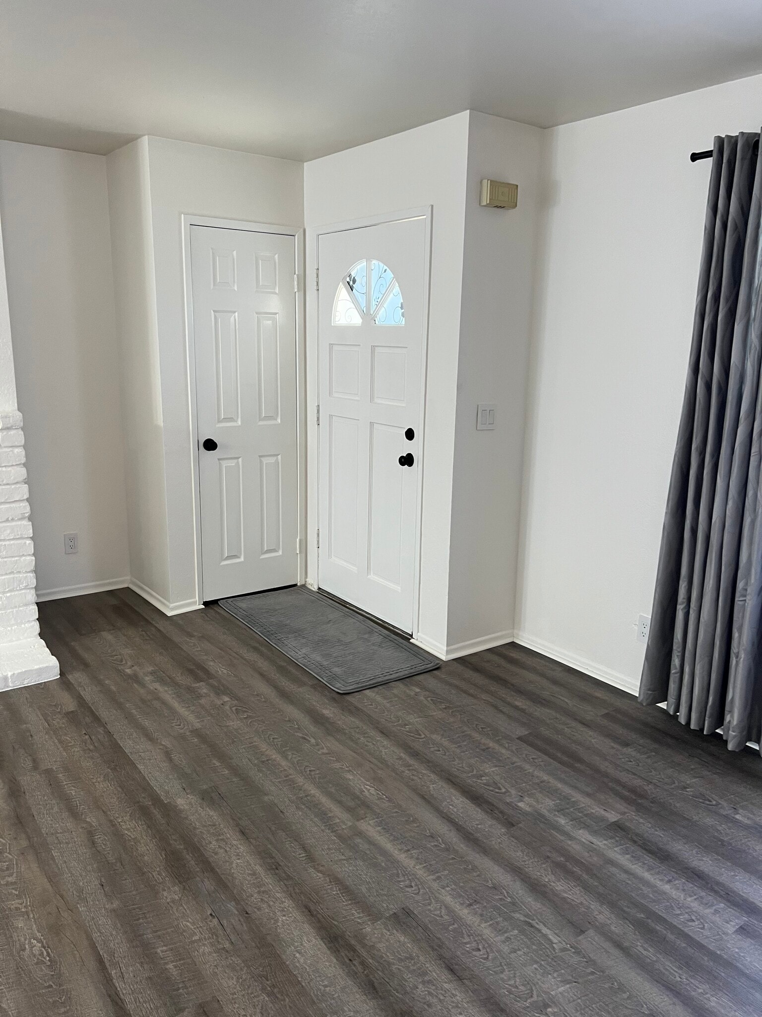 ENTRY FROM L/R - 627 Coronado Ave