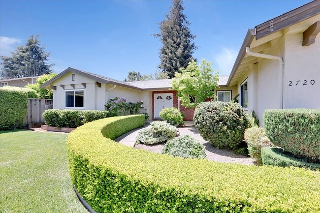 Building Photo - 2720 Diericx Dr