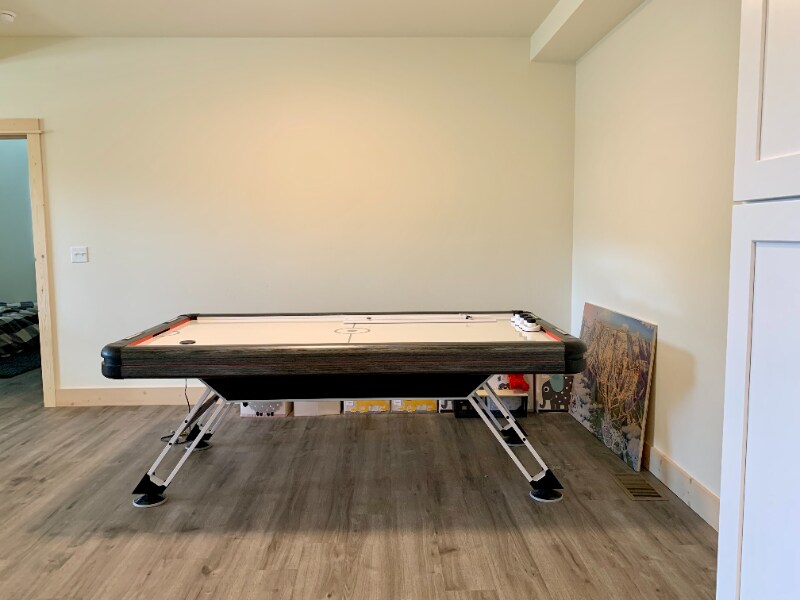 Building Photo - 995 Advance Dr