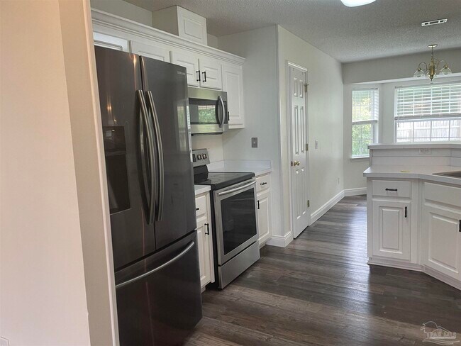 Building Photo - 1797 Cedrus Ln