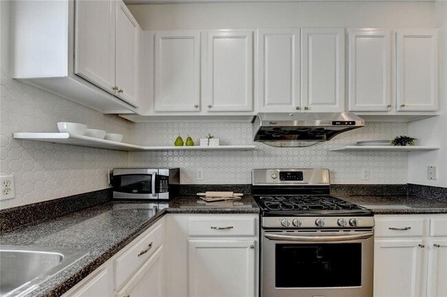 Building Photo - 335 Pintail Ct