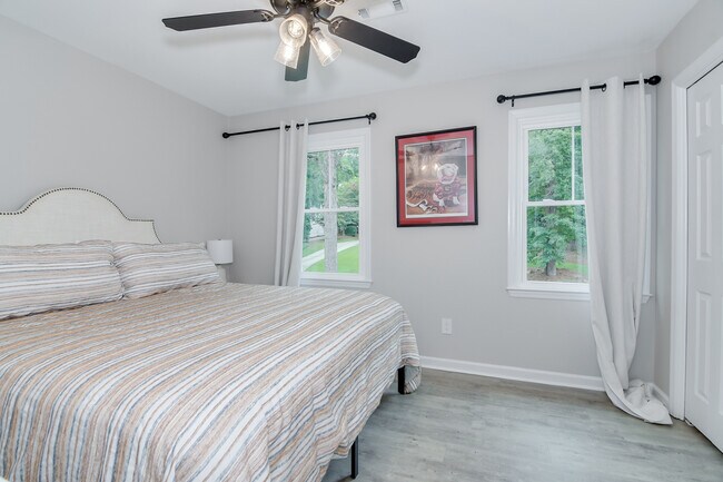 Building Photo - 3557 Stevens Way