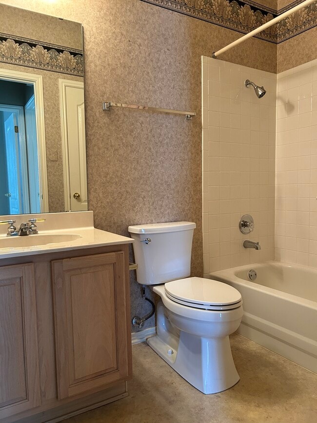 Building Photo - 5706 Quail Crown