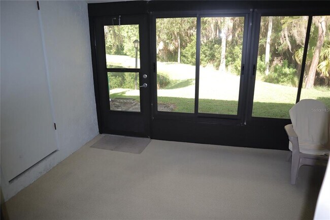 Building Photo - 1389 Pine Ridge Cir E