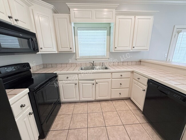 Building Photo - 3BR/2.5BA For Rent