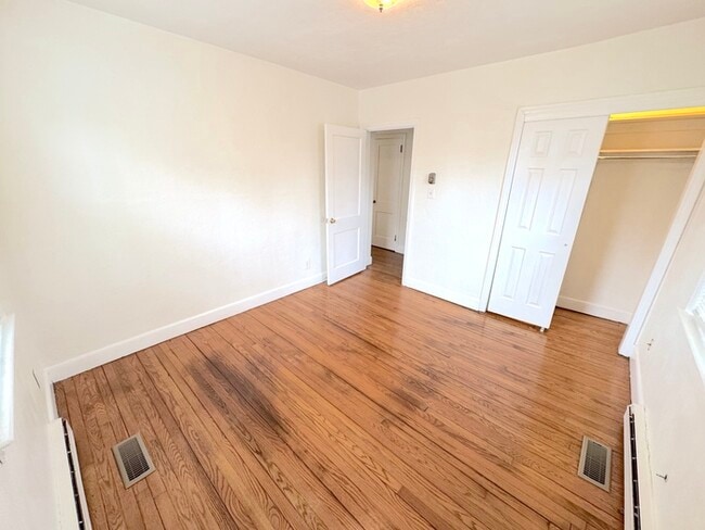 Building Photo - 1313 Frank St