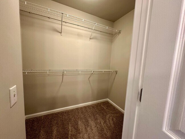 Building Photo - 2008 Chinabrook Ct