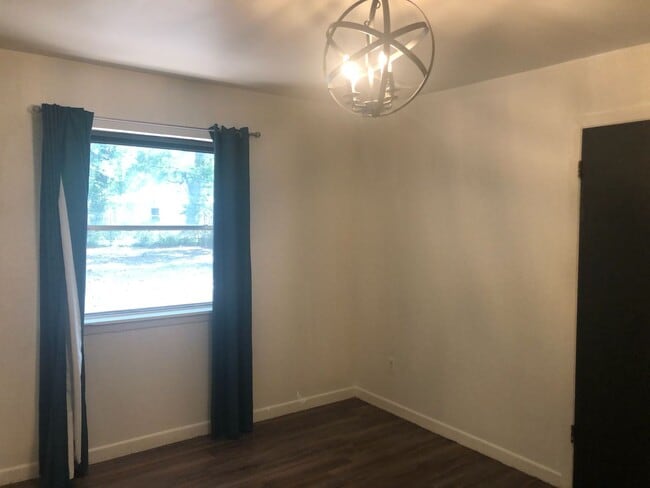 Building Photo - Cute 3 Bedroom House in Longview ISD