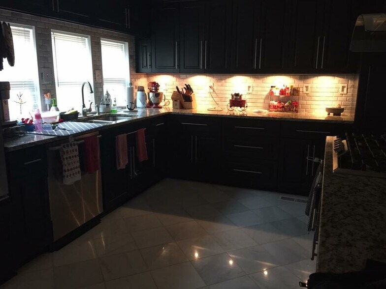 Building Photo - 4700 Dean Ct